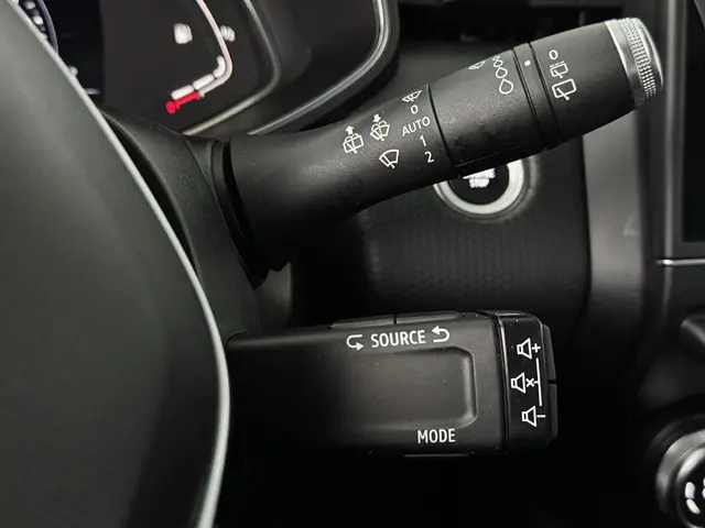 Renault Clio 1.0 TCe Intens 2019 Benzine 28
