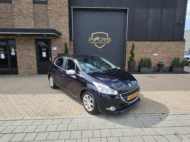 Peugeot 208 1.2 e-VTi Active 2013 Benzine 25