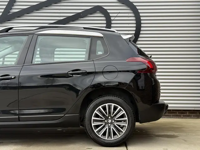 Peugeot 2008 1.2 PureTech Blue Lion 2017 Benzine 24