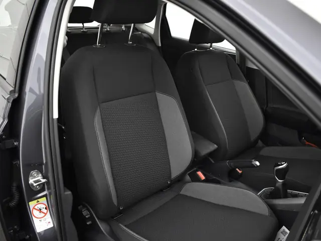 Volkswagen Polo 1.0 Tsi 95pk Life Business 2023 Benzine 6