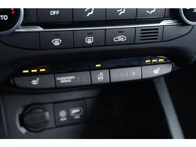 Hyundai i20 Coupé 1.0 T-GDI Premium 2017 Benzine 22