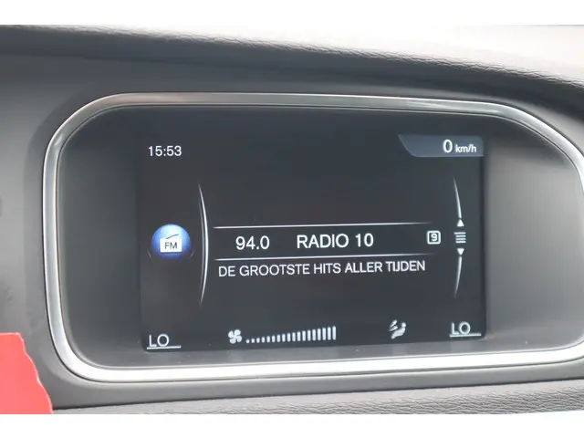 Volvo V40 Cross Country 1.5 T3 Momentum 2015 Benzine 20