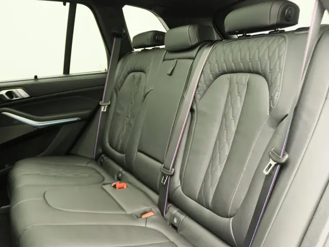 BMW X5 xDrive50e 2025 Hybride Benzine 24