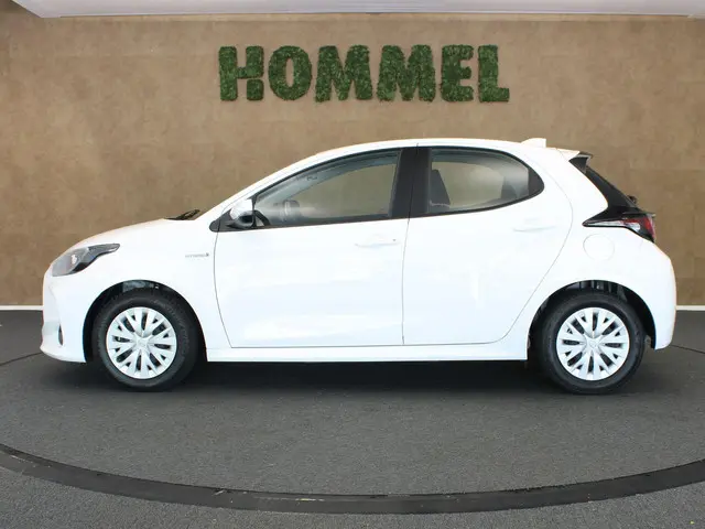 Toyota Yaris 1.5 Hybrid Active Plus 2021 Hybride Benzine 9