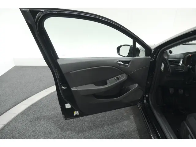 Renault Clio TCe 90 Zen 2022 Benzine 57