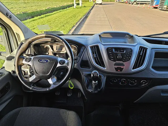 Ford Transit 2.0 2018 Diesel 8