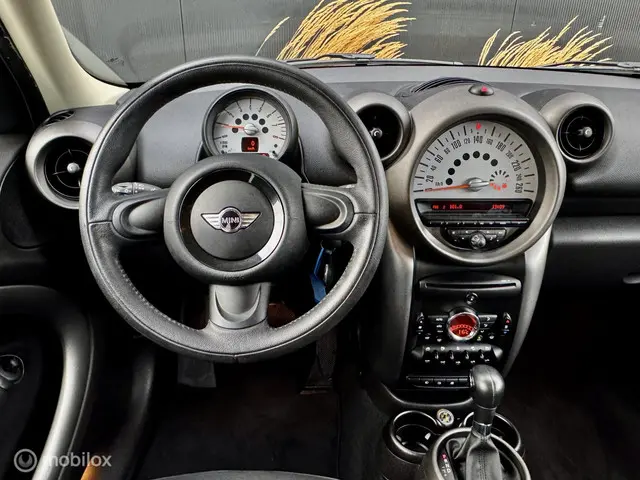 MINI Countryman 1.6 One I Automaat I 2012 Benzine 7
