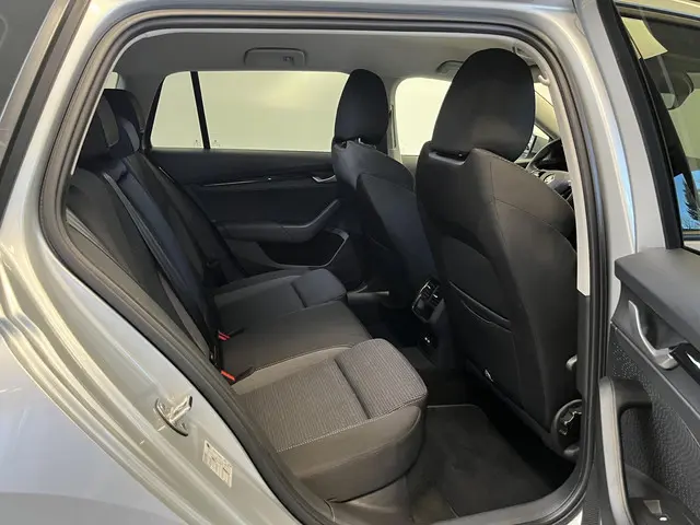 Škoda Octavia Combi 1.5 TSI Edition 2024 Benzine 15