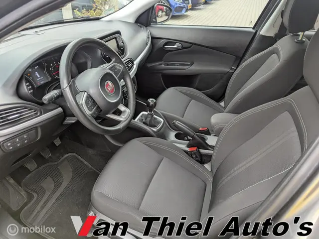 Fiat Tipo 1.4 16v Lounge navi 2018 Benzine 17