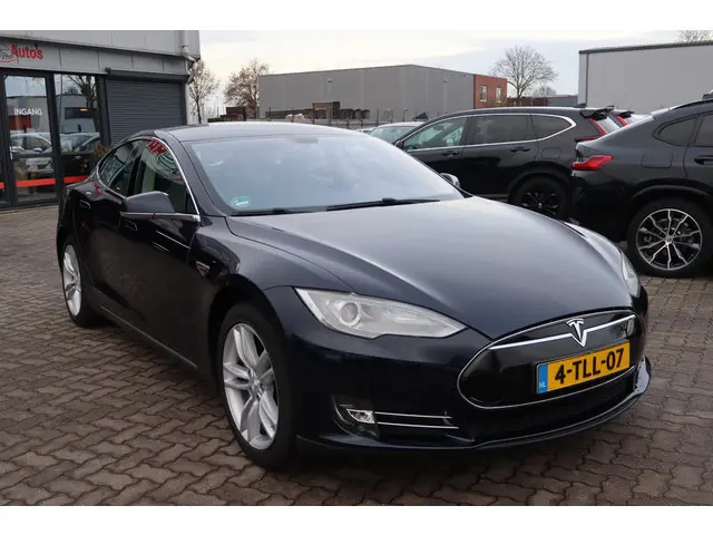 Tesla Model S 85 Base 2014 Elektrisch 12
