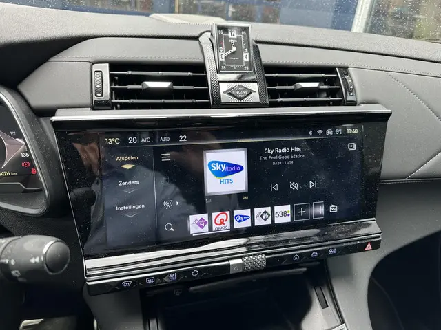 DS DS 7 E-Tense 225 Opéra 2023 Hybride Benzine 14