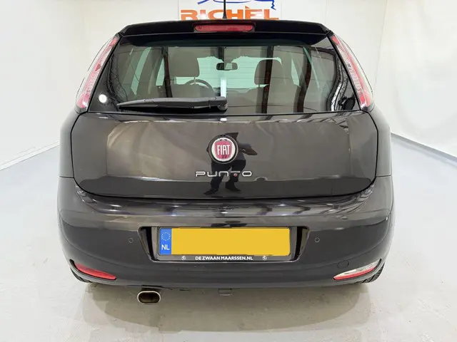 Fiat Punto 0.9 TwinAir Turbo 100 Lounge 2015 Benzine 6