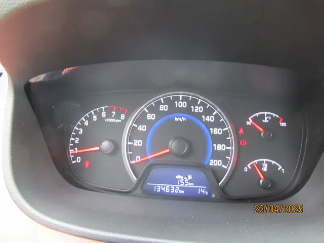 Hyundai i10 1.2 i-Vision 2014 Benzine 13