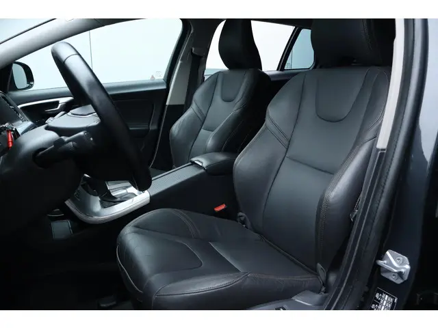 Volvo V60 Cross Country 2.0 D3 Polar+ 2018 Diesel 10