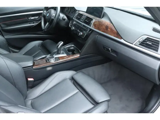 BMW 3 Serie 328I M-Pakket - DAK - VOL! 2016 Benzine 26