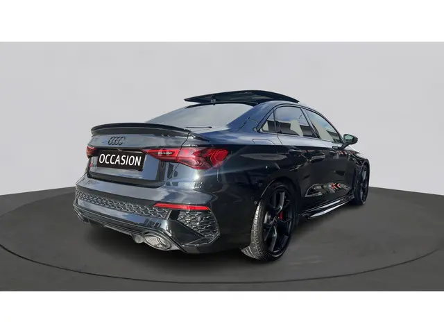 Audi RS3 Limousine 2.5 TFSI 400pk Quattro 2023 Benzine 7