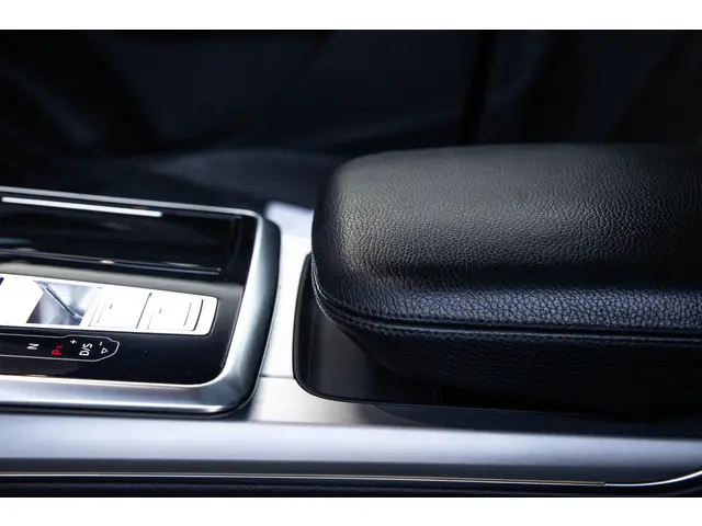 Audi Q7 SQ7 S-Line Grijs kenteken 2020 Diesel 40