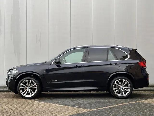 BMW X5 xDrive30d High Executive 2017 Diesel 2