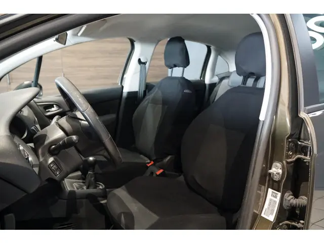 Citroën C3 1.1 Attraction 2012 Benzine 6