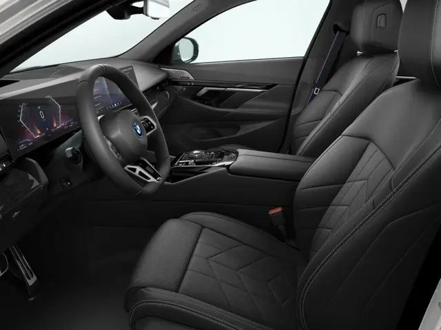 BMW 5 Serie 550e xDrive Touring 2025 Hybride Benzine 4