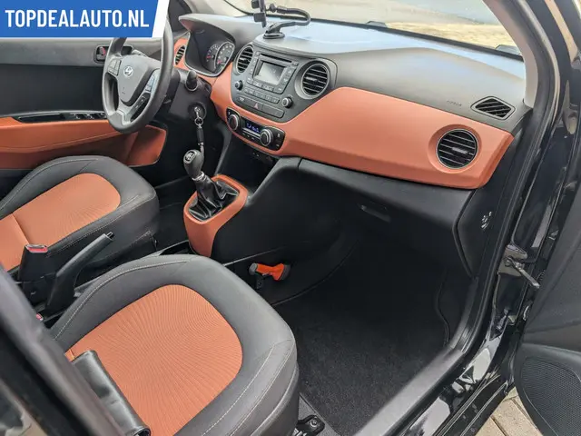 Hyundai i10 1.0i i-Motion Comfort 2015 Benzine 14
