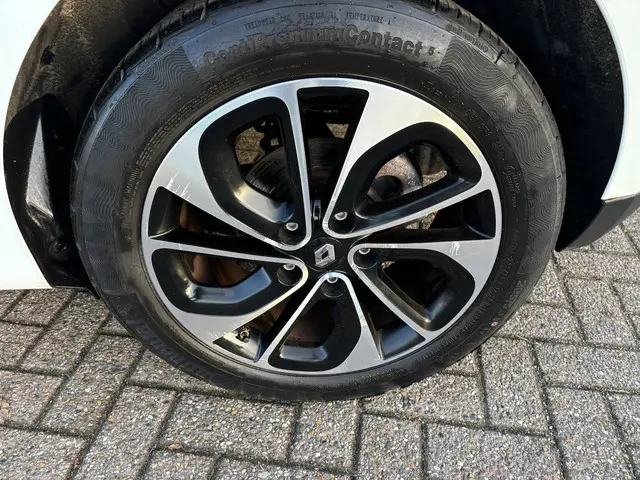 Renault Scénic 2.0 Bose 2014 Benzine 25