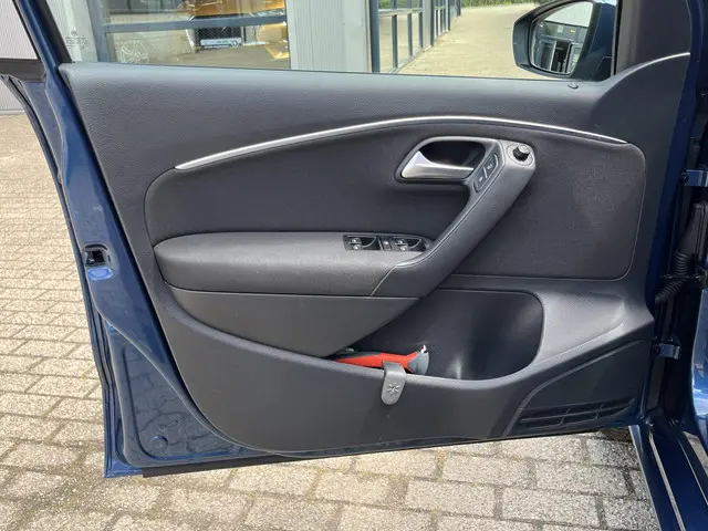 Volkswagen Polo 1.0 Comfortline Edition 2016 Benzine 10