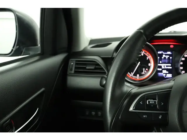 Suzuki Swift 1.2 Stijl Smart Hybrid 2019 Benzine 18