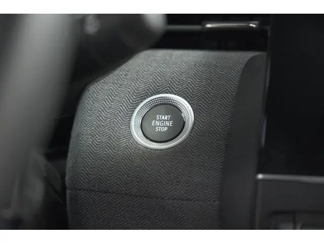 Renault Clio 1.0 TCe 90 GPF techno 2025 Benzine 39