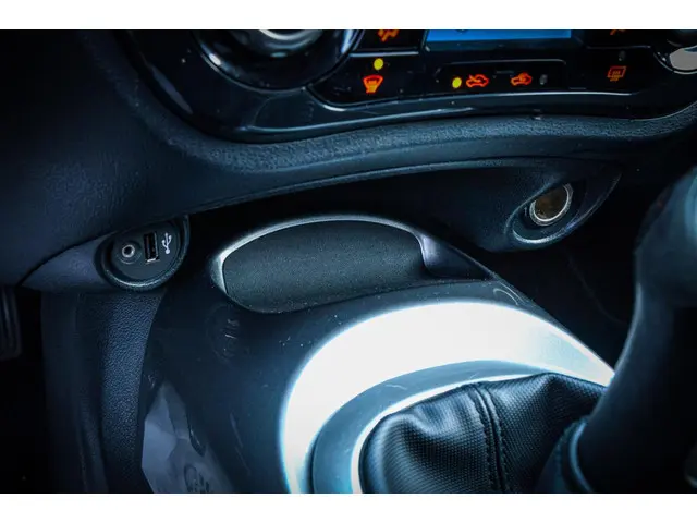 Nissan Juke 1.6 Acenta Eco NAP CRUISE 2012 Benzine 29