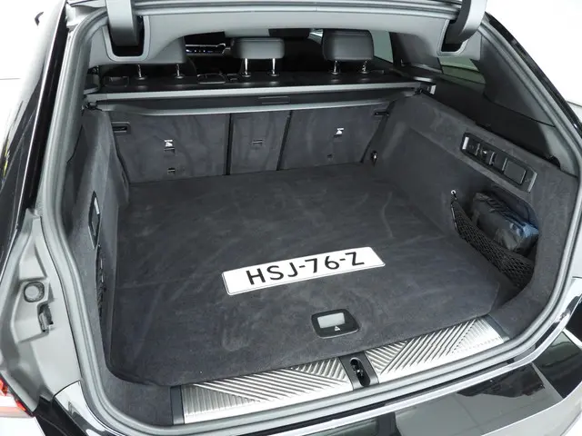 BMW 5 Serie Touring 520d 2025 Diesel 36