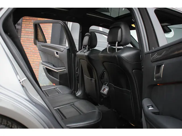 Mercedes-Benz E-Klasse Estate AMG 63 4MATIC 2014 Benzine 29