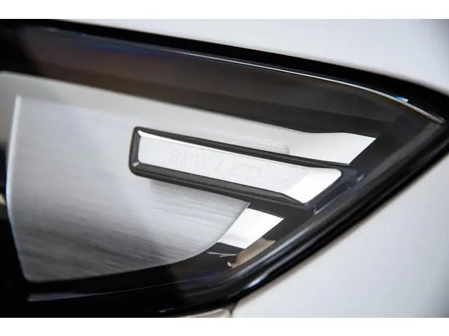 BMW X1 xDrive25e 2024 Hybride Benzine 27