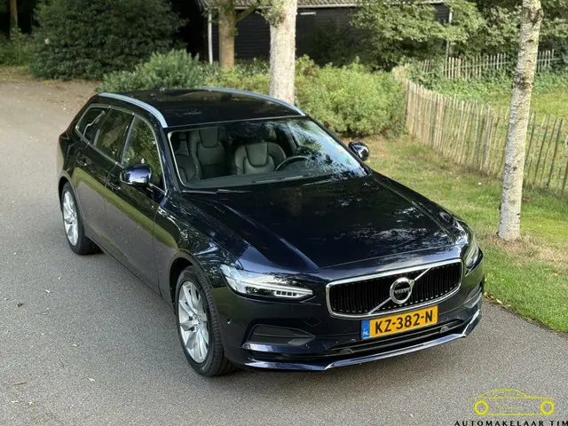 Volvo V90 2.0 T5 Momentum / Orig. NL / NAP 2017 Benzine 30