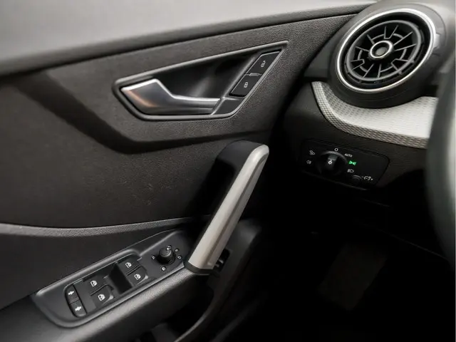 Audi Q2 35 TFSI Sportline 2022 Benzine 24