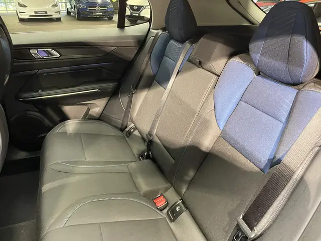 Lynk & Co 01 1.5 2022 Hybride Benzine 8