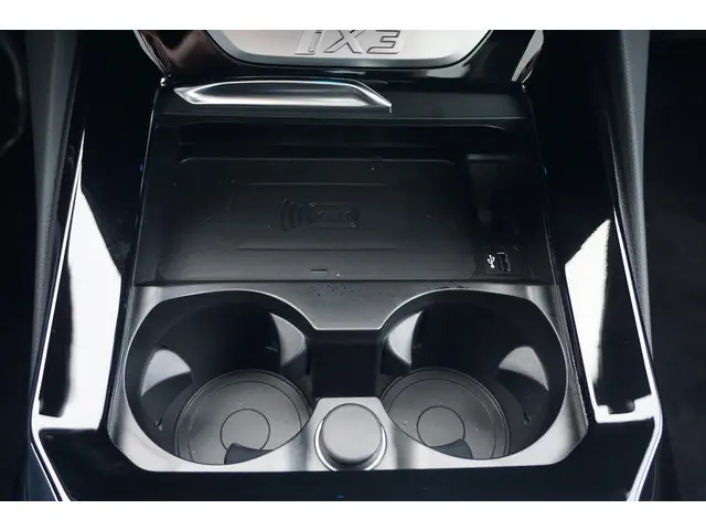 BMW iX3 High Executive Edition 2025 Elektrisch 16