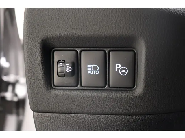 Toyota C-HR 1.8 Hybrid Style, 2019 Hybride Benzine 20