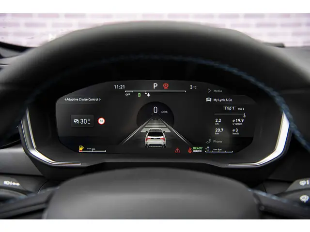 Lynk & Co 01 1.5 2025 Hybride Benzine 30