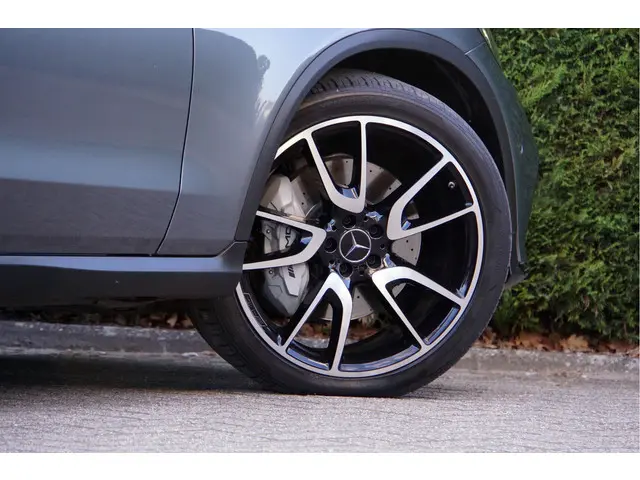 Mercedes-Benz GLC AMG GLC 43 4MATIC Night 2018 Benzine 17