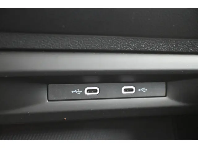 Volkswagen Golf 1.0 TSI Life 2021 Benzine 40