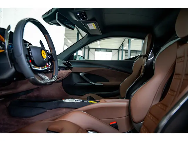 Ferrari 296 GTB 2024 Hybride Benzine 28