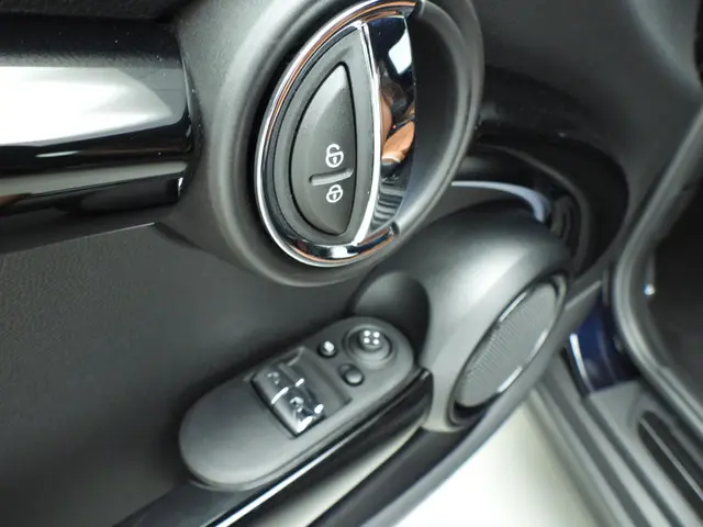 MINI 3-Deurs Cooper 2022 Benzine 19