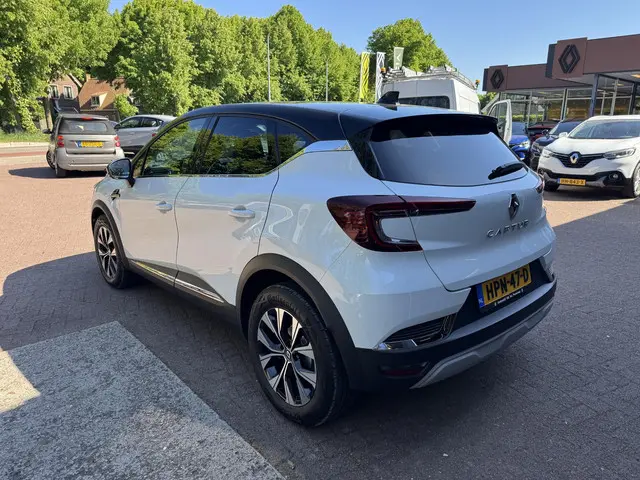 Renault Captur 1.3 TCe 140pk EDC Techno 2024 Benzine 8