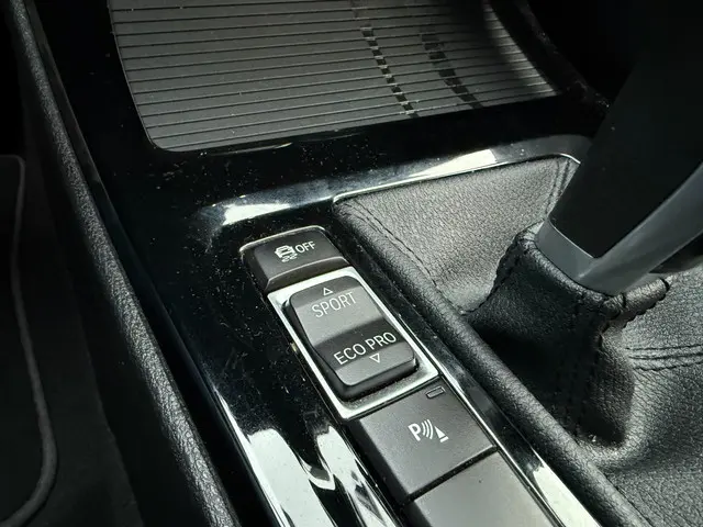 BMW X2 SDrive18i Executive 2022 Benzine 20