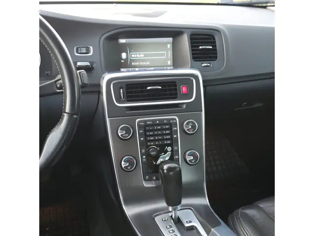 Volvo S60 2.0 T5 Momentum 2013 Benzine 9