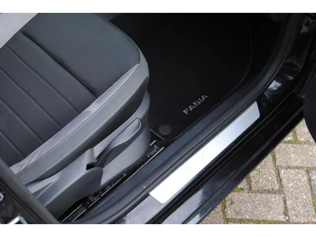 Škoda Fabia 1.2 TSI JOY 2017 Benzine 21