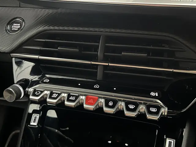 Peugeot e-2008 EV GT 54 kWh Automaat 2024 Elektrisch 16