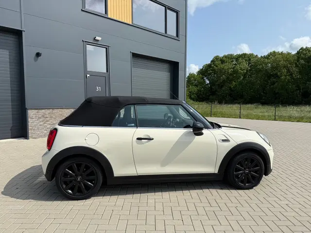MINI Cooper Cabrio Mini 1.5 Business 2018 Benzine 15