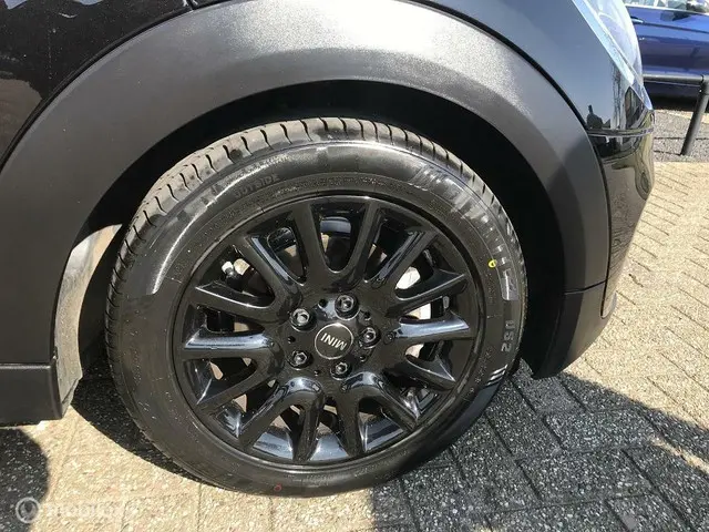 MINI Cooper 1.5 Salt / Pepper 2019 Benzine 3
